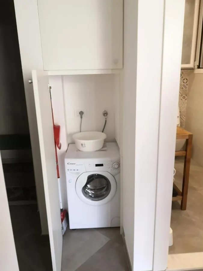 アパート ヴェンティミーリアCasalmare Sabinaアパートメント イタリア